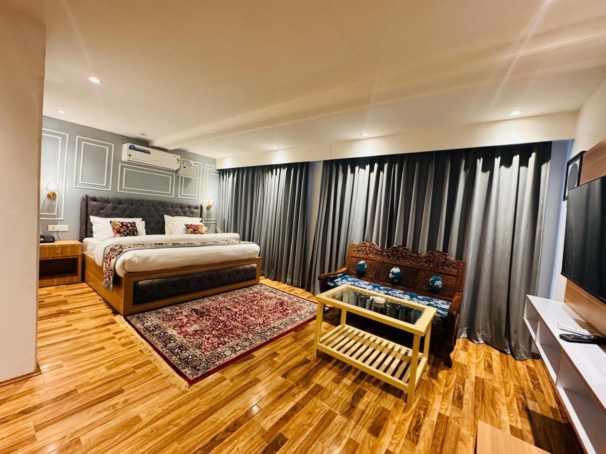 De Elaaf The Luxury Stay Srīnagar Eksteriør bilde