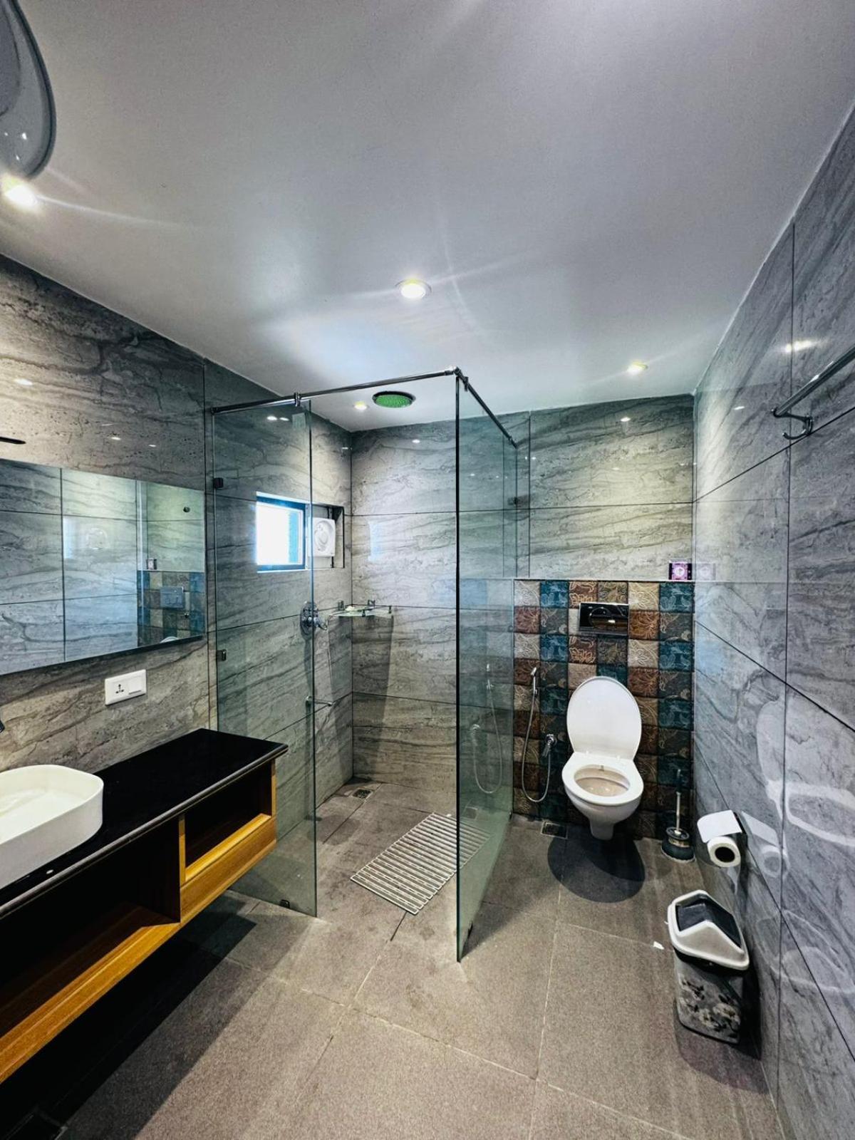 De Elaaf The Luxury Stay Srīnagar Eksteriør bilde
