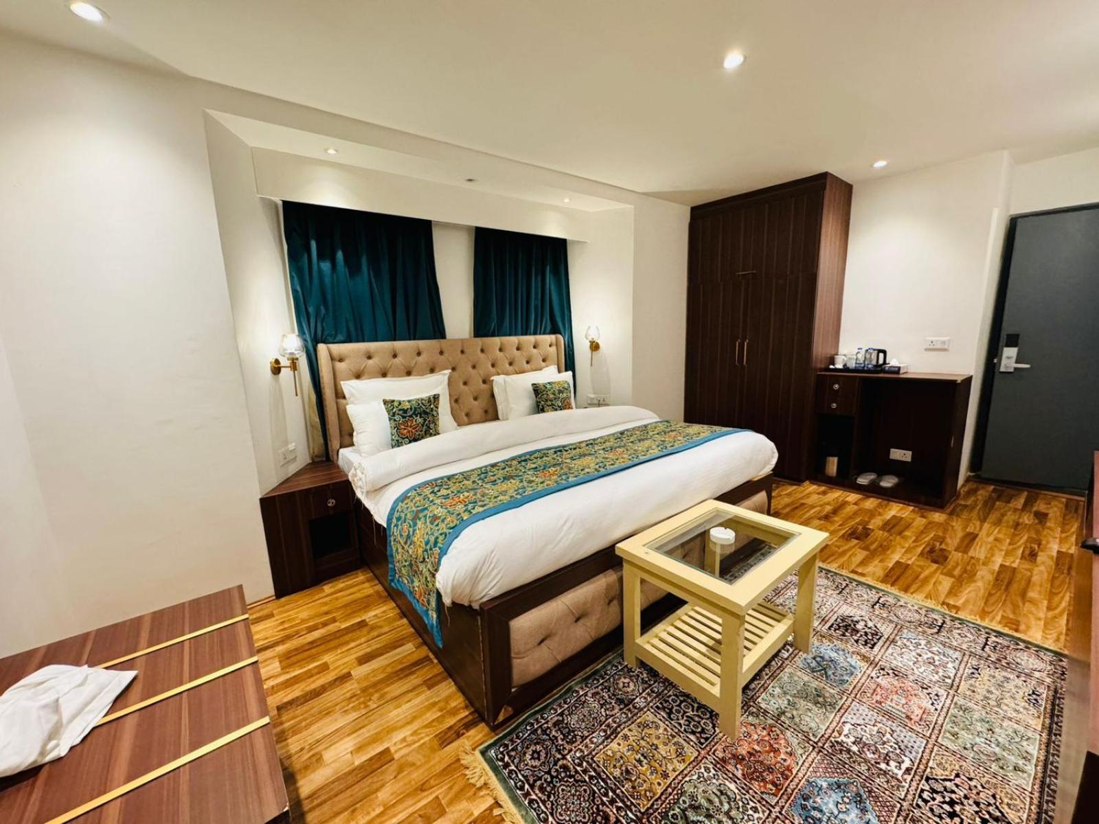 De Elaaf The Luxury Stay Srīnagar Eksteriør bilde
