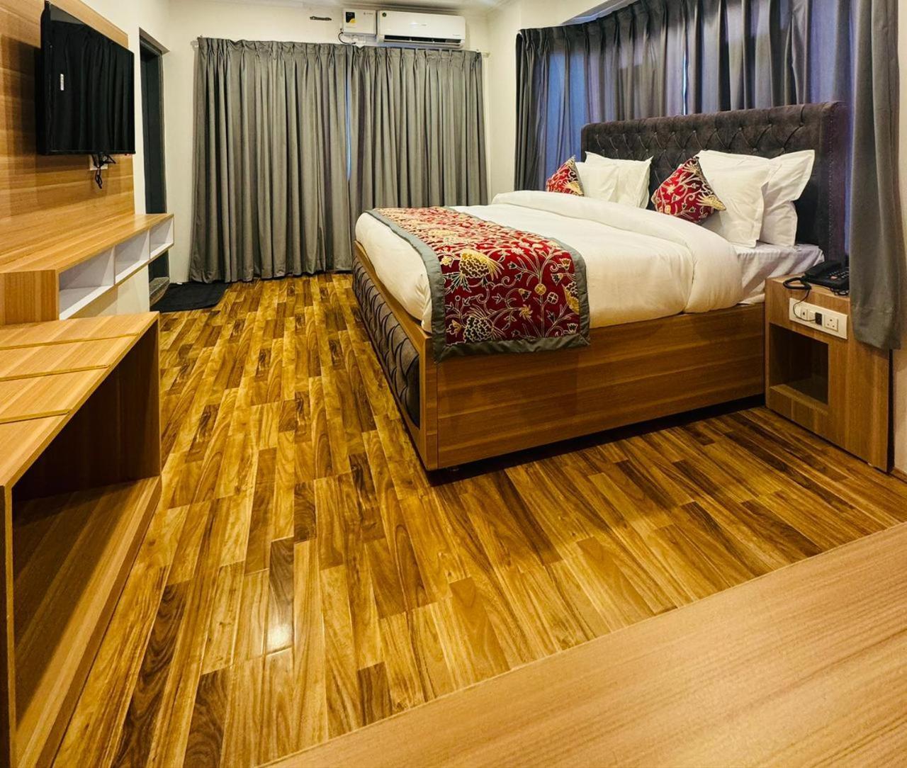 De Elaaf The Luxury Stay Srīnagar Eksteriør bilde