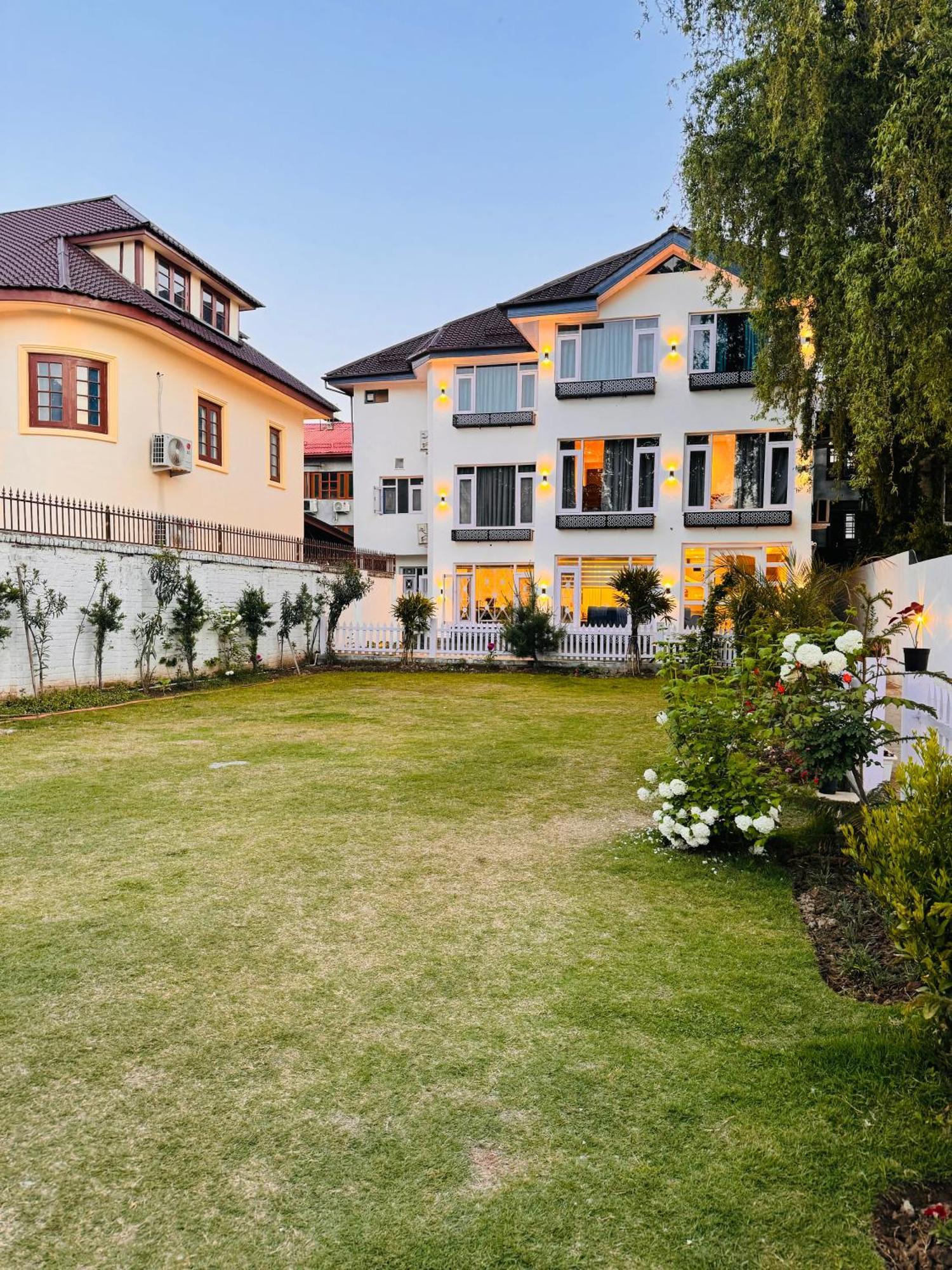 De Elaaf The Luxury Stay Srīnagar Eksteriør bilde